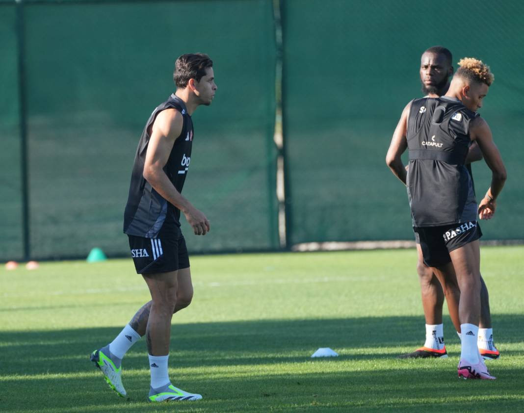 Beşiktaş sahaya indi. Dikkat çeken Rafa Silva detayı - Resim: 23